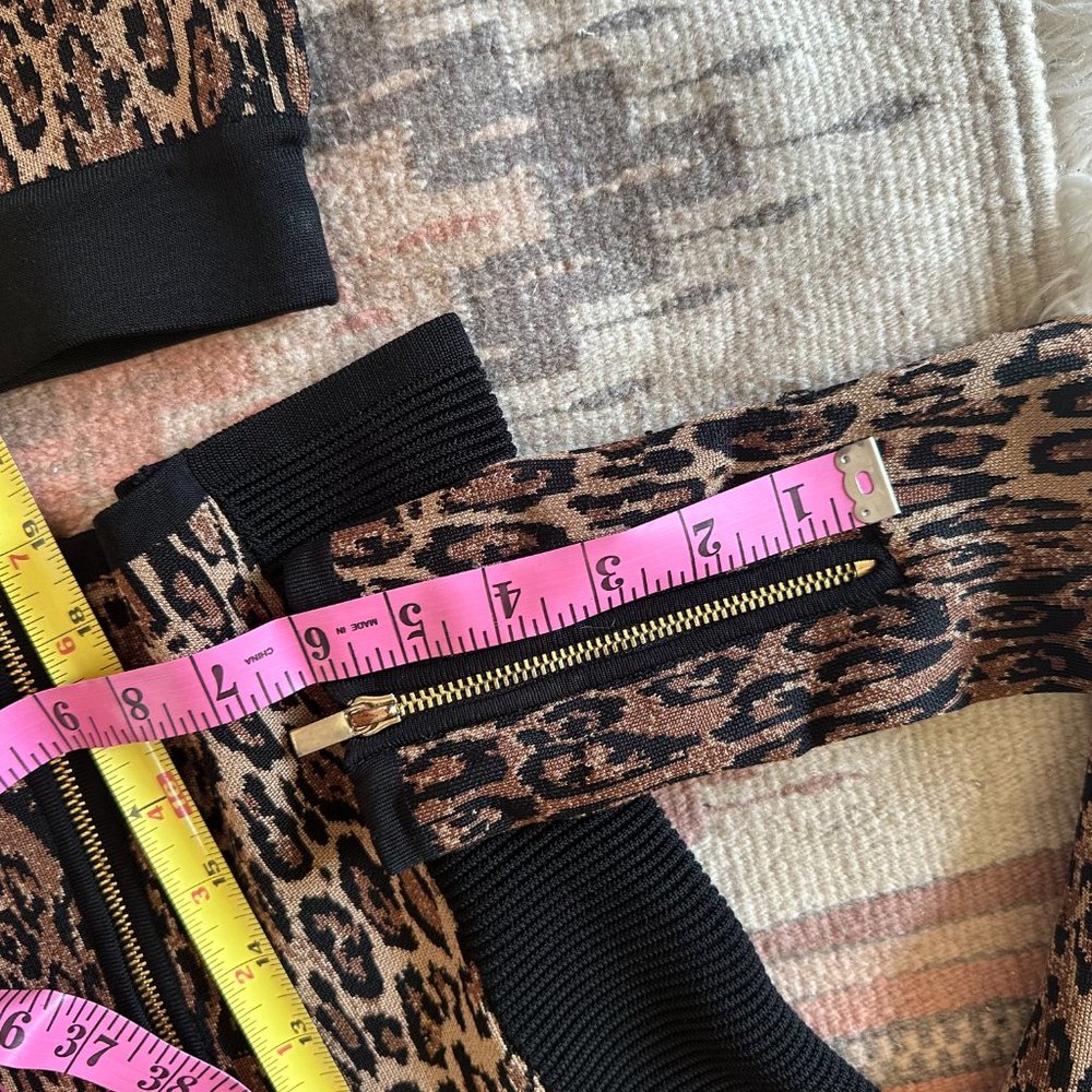Cache Leopard 2-Piece Suit - Picture 6 of 10